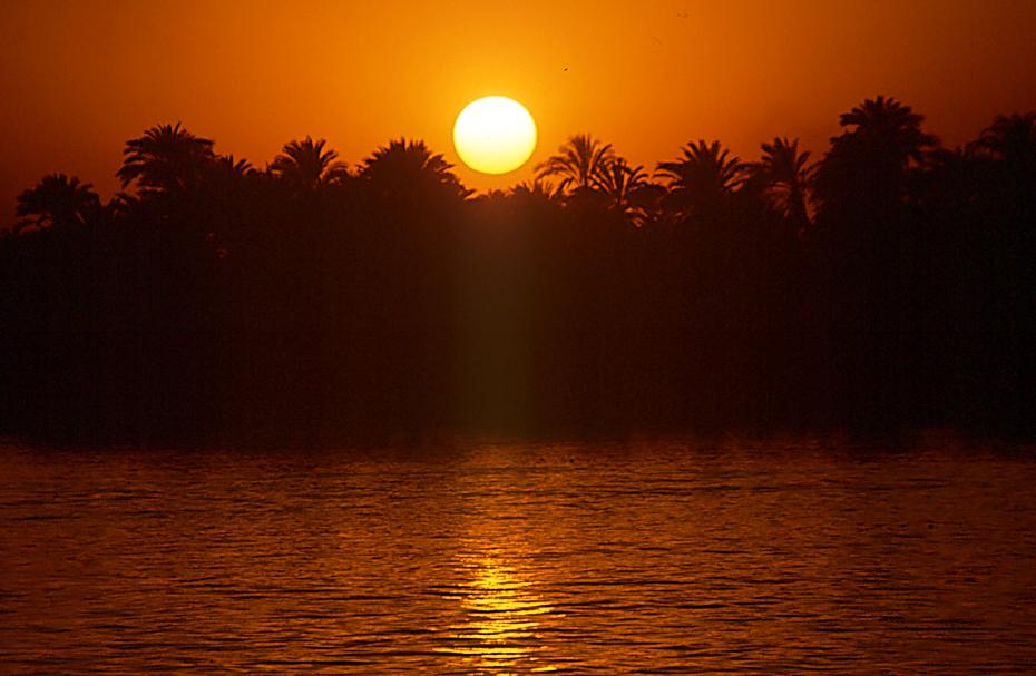Sonnenuntergang in Luxor