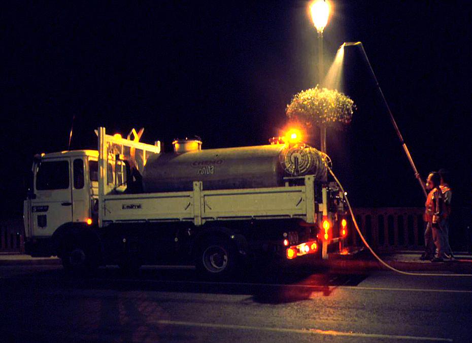 Blumengießer am Werk