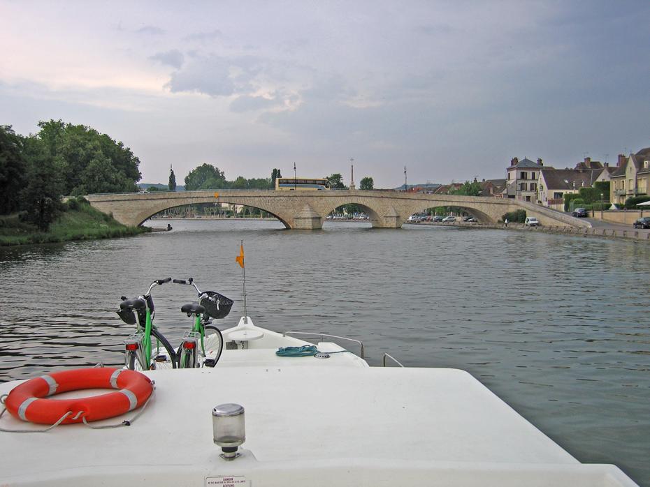 Brücke in Villneuve Sur Yonne