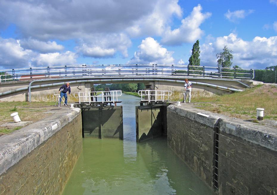 Schleuse am Loing Kanal