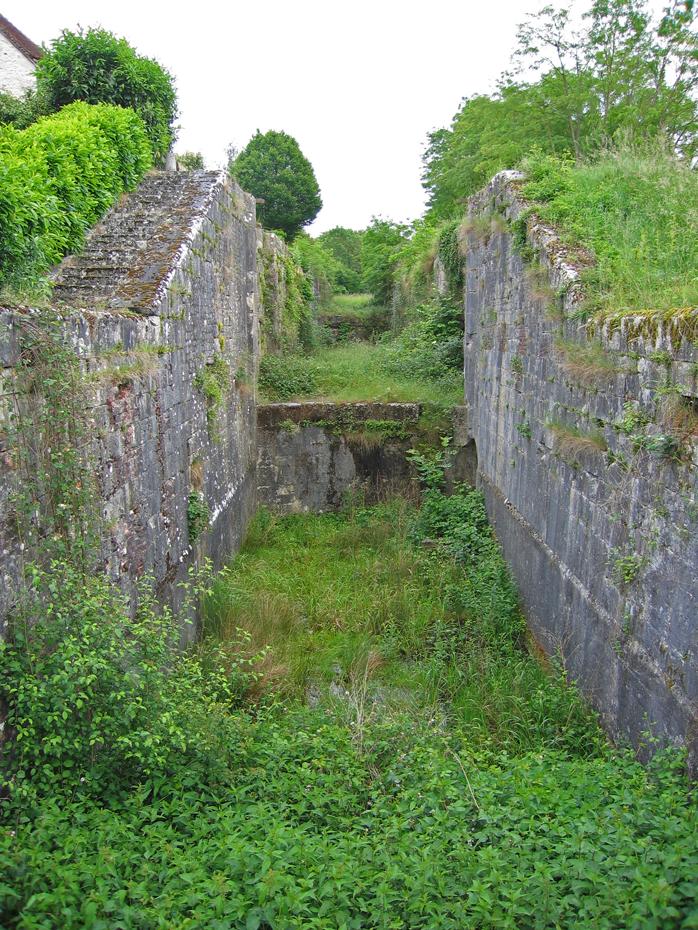 Alte Schleusentreppe bei Rogny