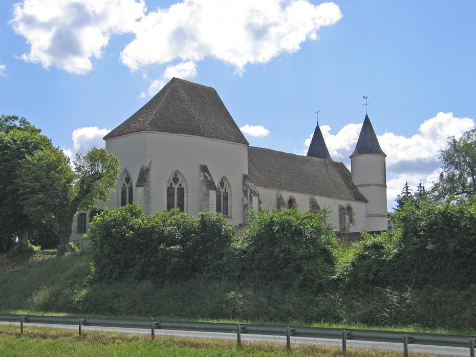 Nette Kirche neben dem Kanal