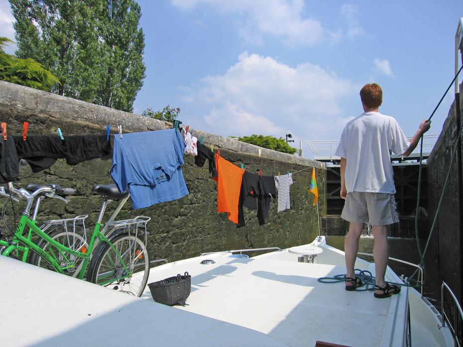Das Waschschiff in der Schleuse