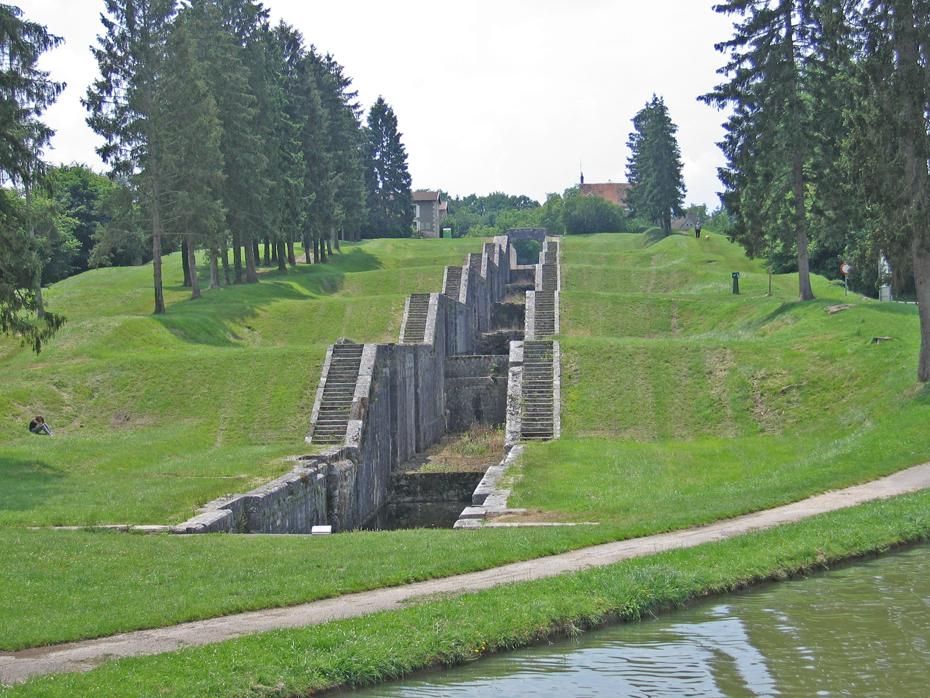 Die Schleusentreppe bei Roigny