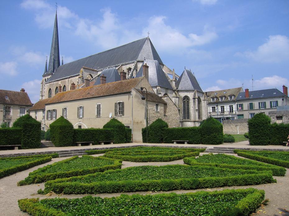 Kirche in Nemours