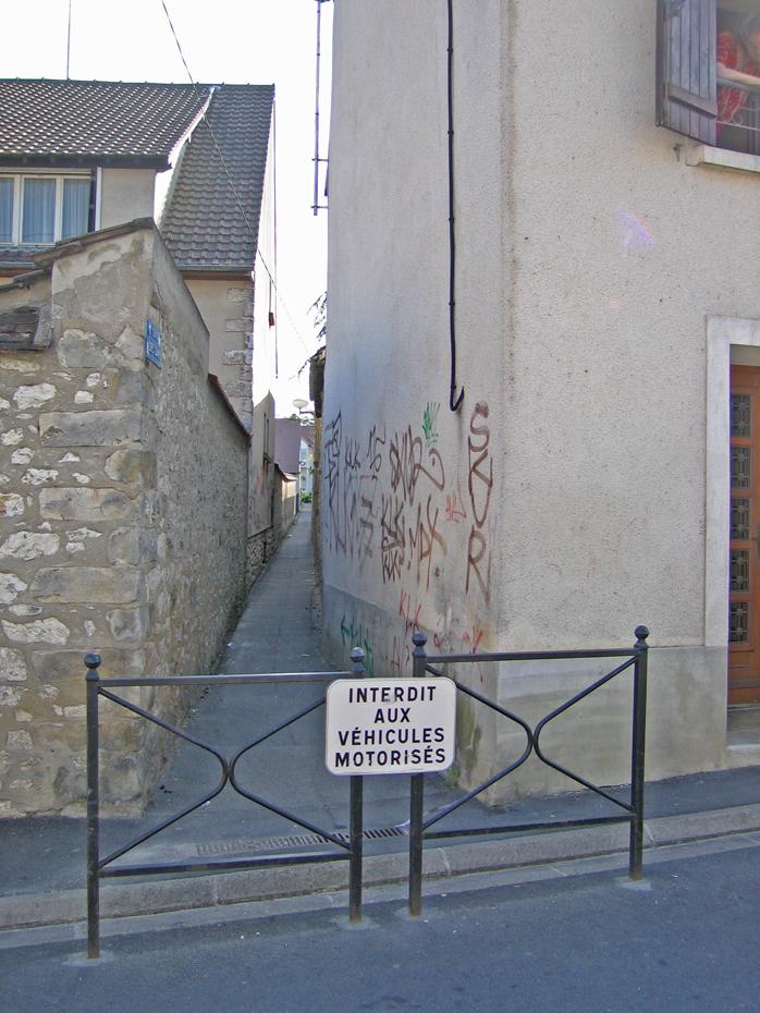 Seltsames Fahrverbot in Moret-Sur-Loing