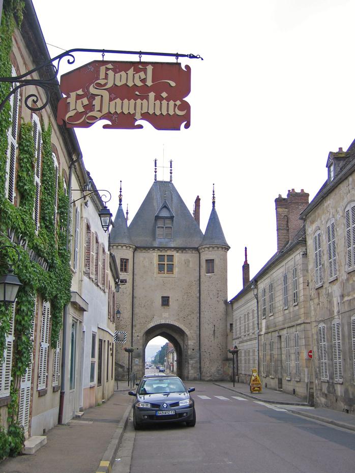 Stadttor in Vileneuve Sur Yonne