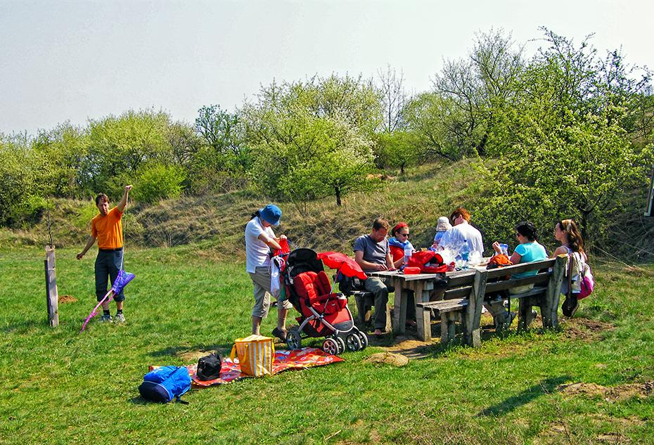 Die Truppe beim Osterschmaus