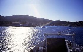 Einfahrt in den Hafen von Fiskardo (Kefalonia)