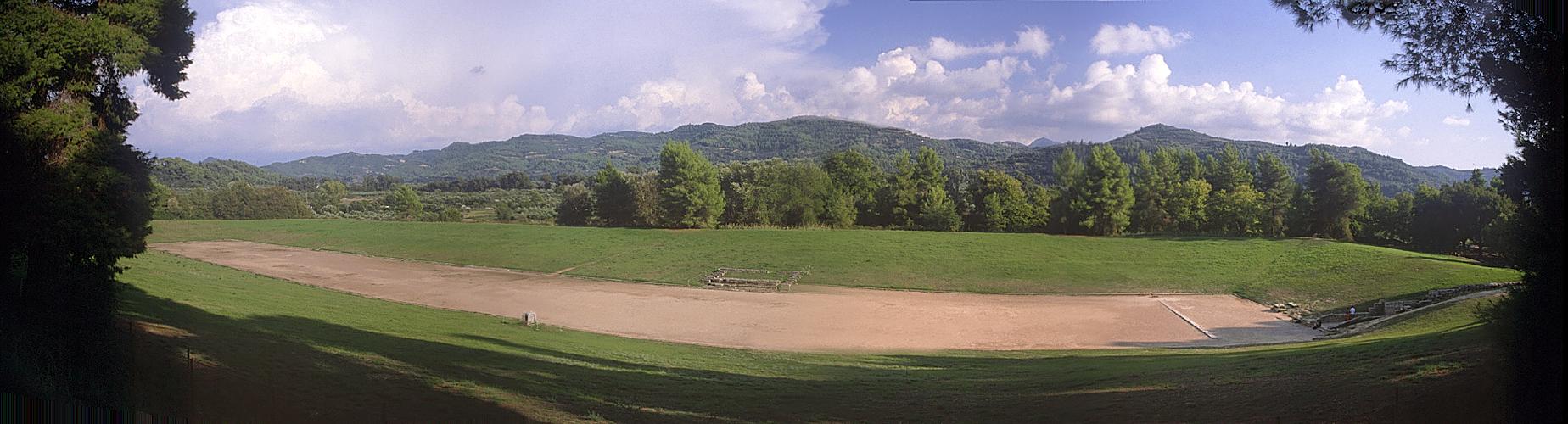 das Stadion in Olympia ganz grün