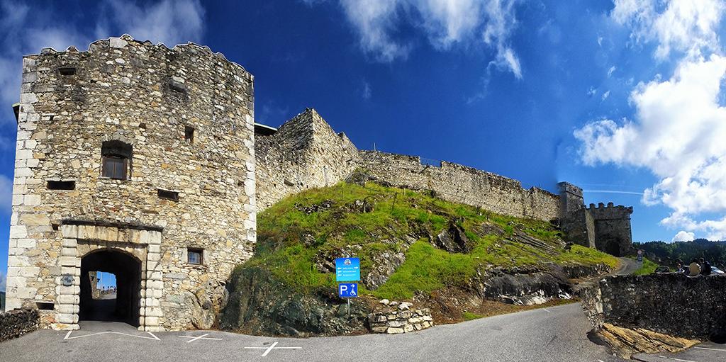 Burg Landskron