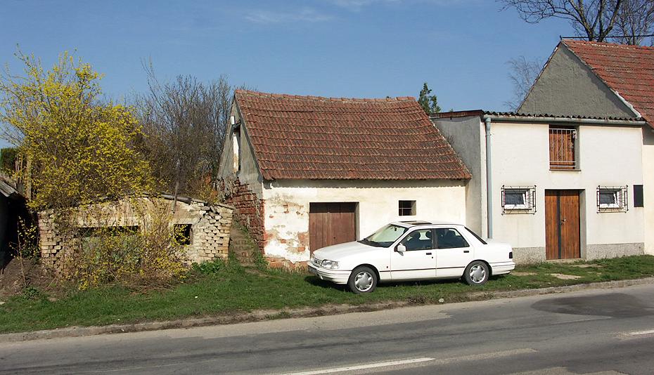 'meine' Häuserzeile mit meinem Auto