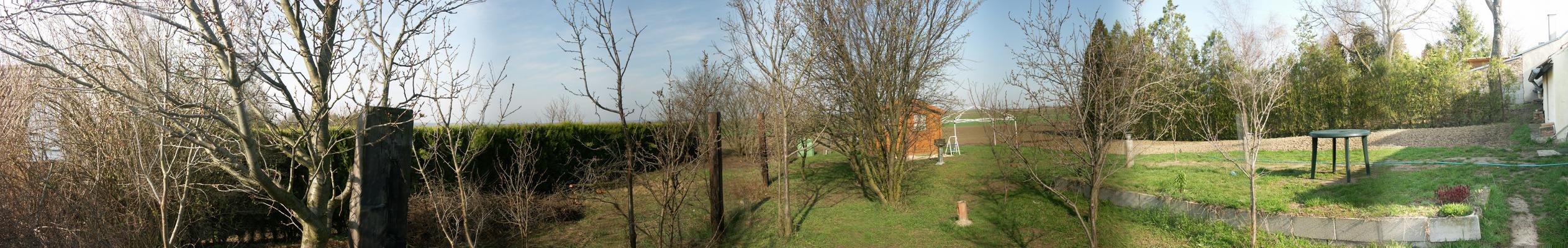 Rundumsicht aus der Sicht vom alten Haus in den Garten