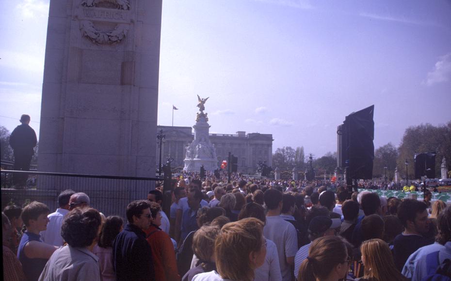 Buckingham einmal anders