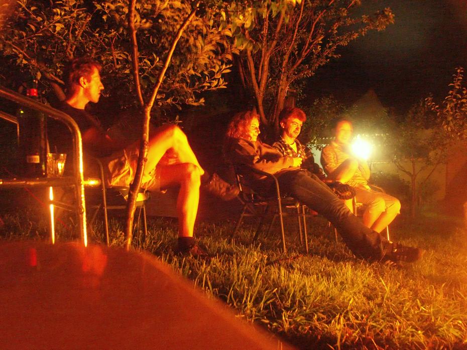 Gemütlich am feuer (ohne Roman)