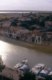 Hafen von Aigues Mortes mit unserem Schiff