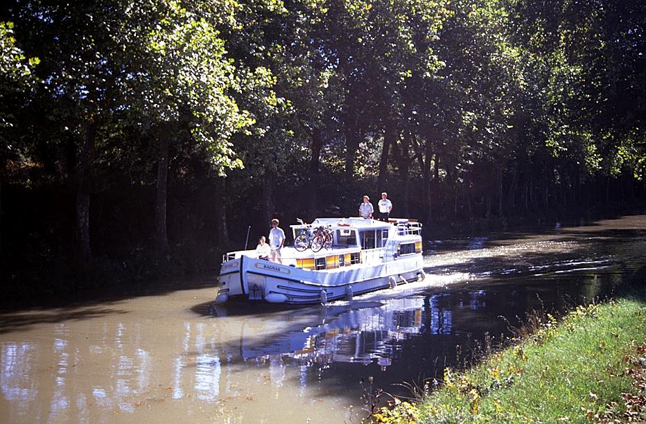 unser Schiff mit Teilbesatzung und Reservekapitän