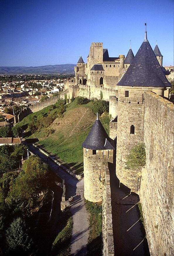 Carcassone mit Blick auf die Stadt