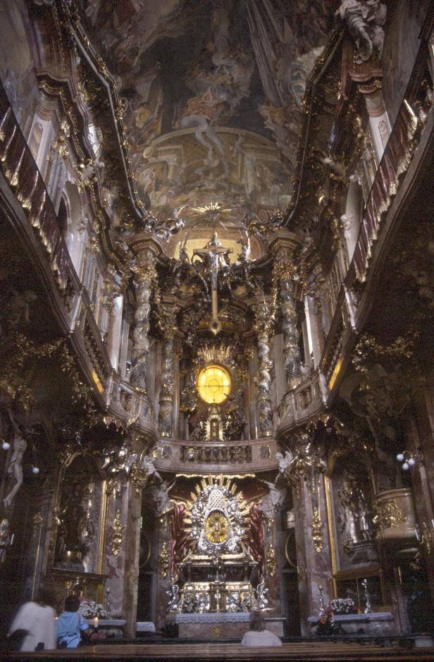 Asamkirche innen