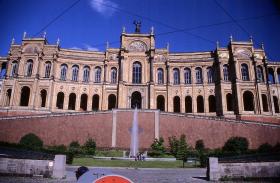 das Maximilianeum