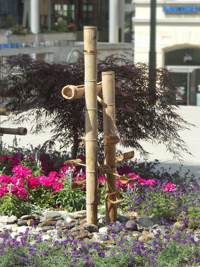 Meran - Japanisches Wasserrad auf der Winterpromenade
