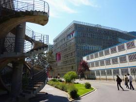 Echt hässliches Haus in der Universiät