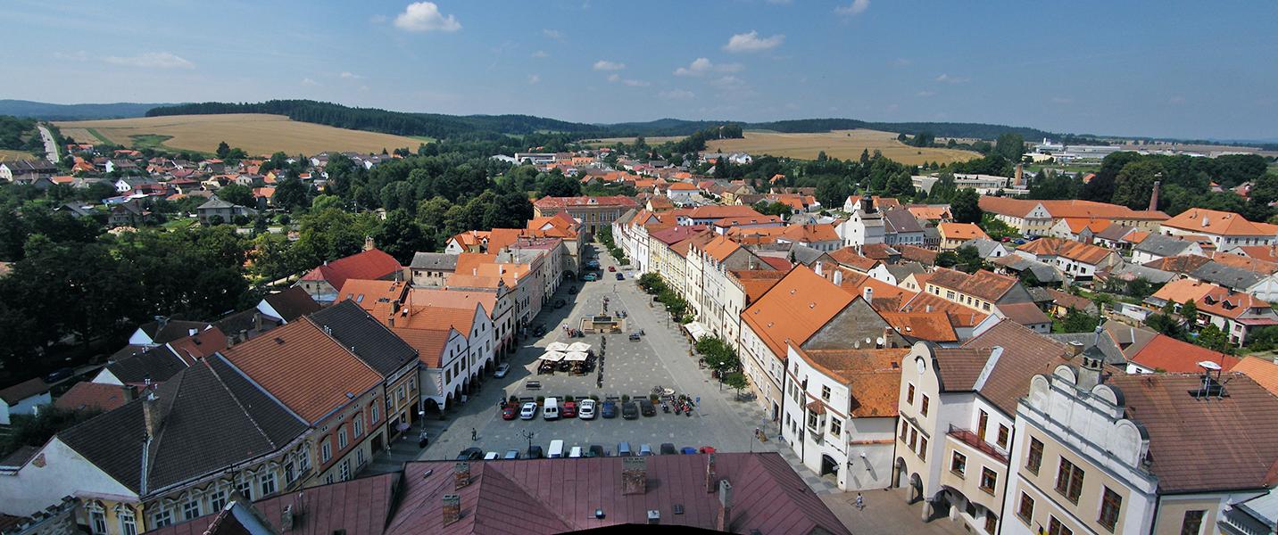 Panorama des Hauptplatzes vom Kirchturm