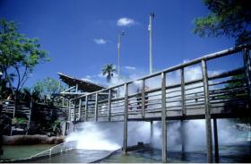 Wasserrutsche mit Effekt für alle in Bush Gadens