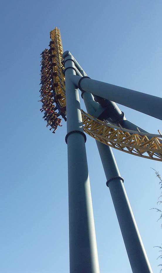 Kranke Hochschaubahn im Six Flags Marine World