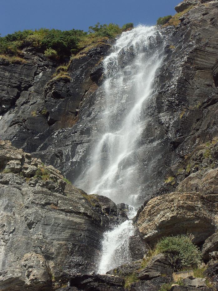 Wasserfall an der Going-to-the-Sun Road, Glacier NP, MT