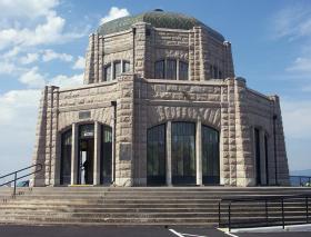 Vista House im Columbia River Gorge NRA