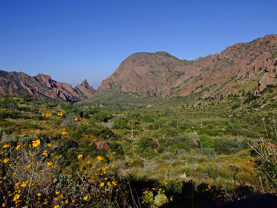 Blick zurück ins Hochtal mit dem Campingplatz, Big Bend NP, TX