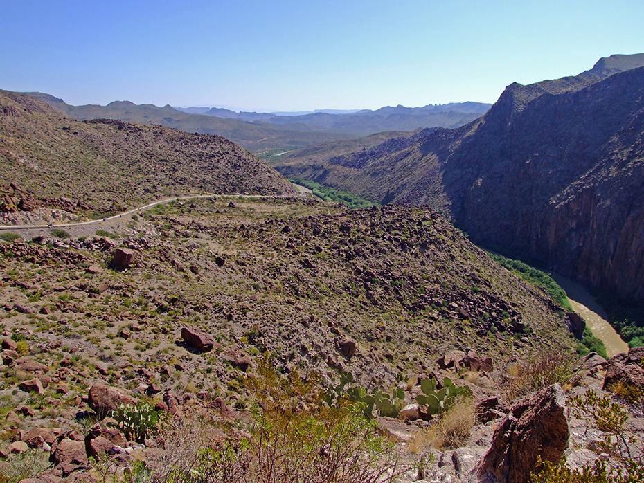 Blick auf den Rio Grande, Hwy 170, TX
