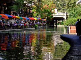 Blick auf den Riverwalk, San Antonio, TX