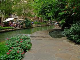 Unterbrochener Riverwalk, San Antonio, TX
