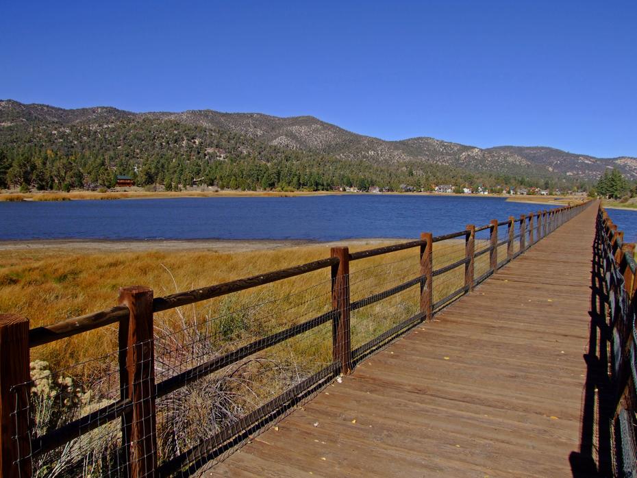 Bordwalk entlang des Bear Lakes, Bear Lake, CA