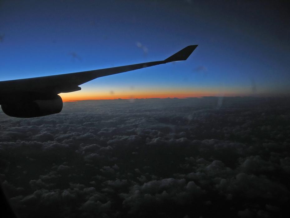 Über den Wolken am Weg nach London