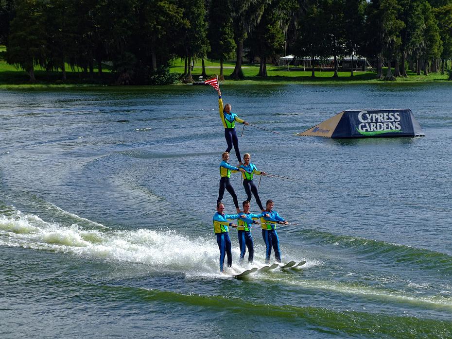 Wasserskishow im Cypress Garden, FL