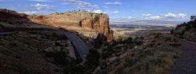 Straße hinunter ins Tal, Colorado NM, CO