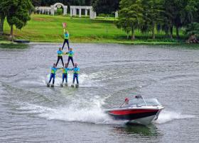 Wasserskishow im Cypress Garden, FL