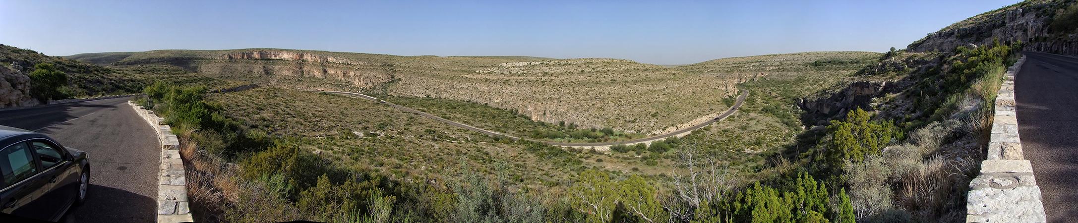 Auffahrt zum Carlsbad Caverns NP, NM