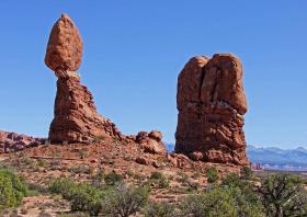 balanced rock, Arches NP, UT